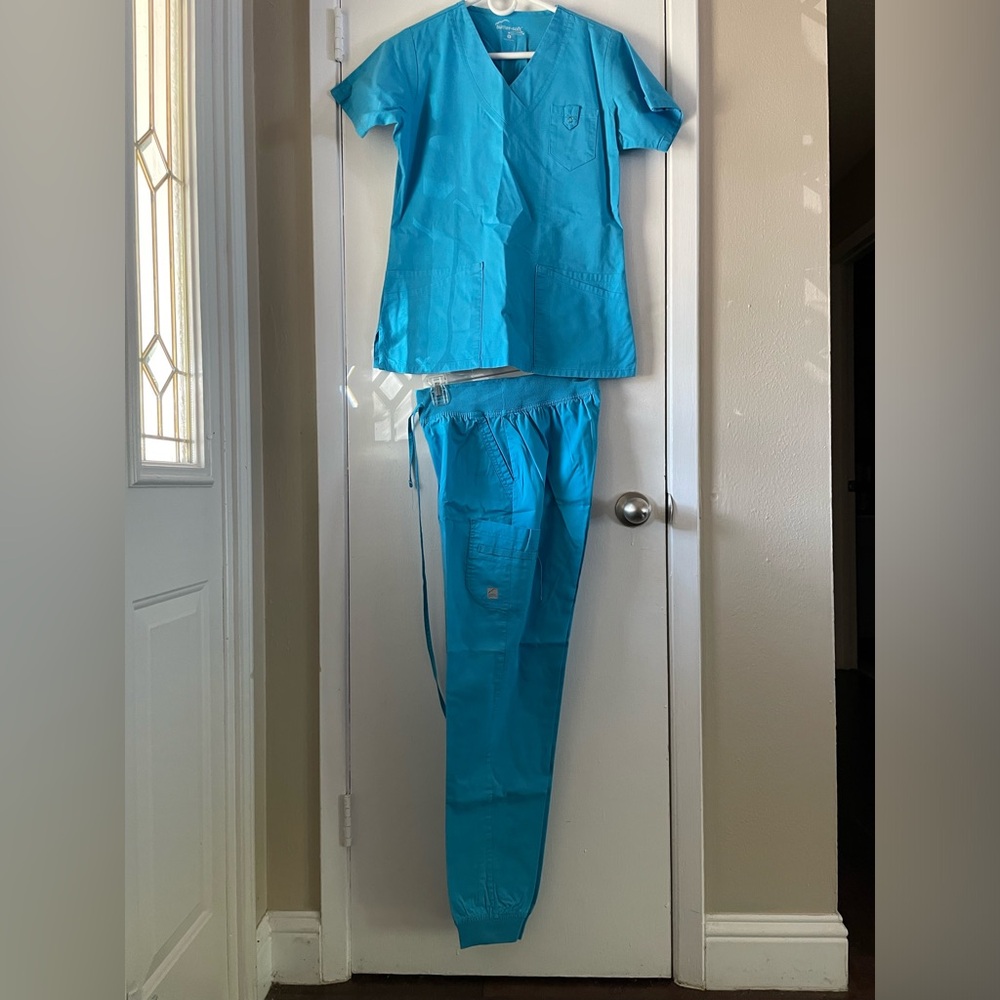 Women’s scrubs. Butter Soft Brand size Small.